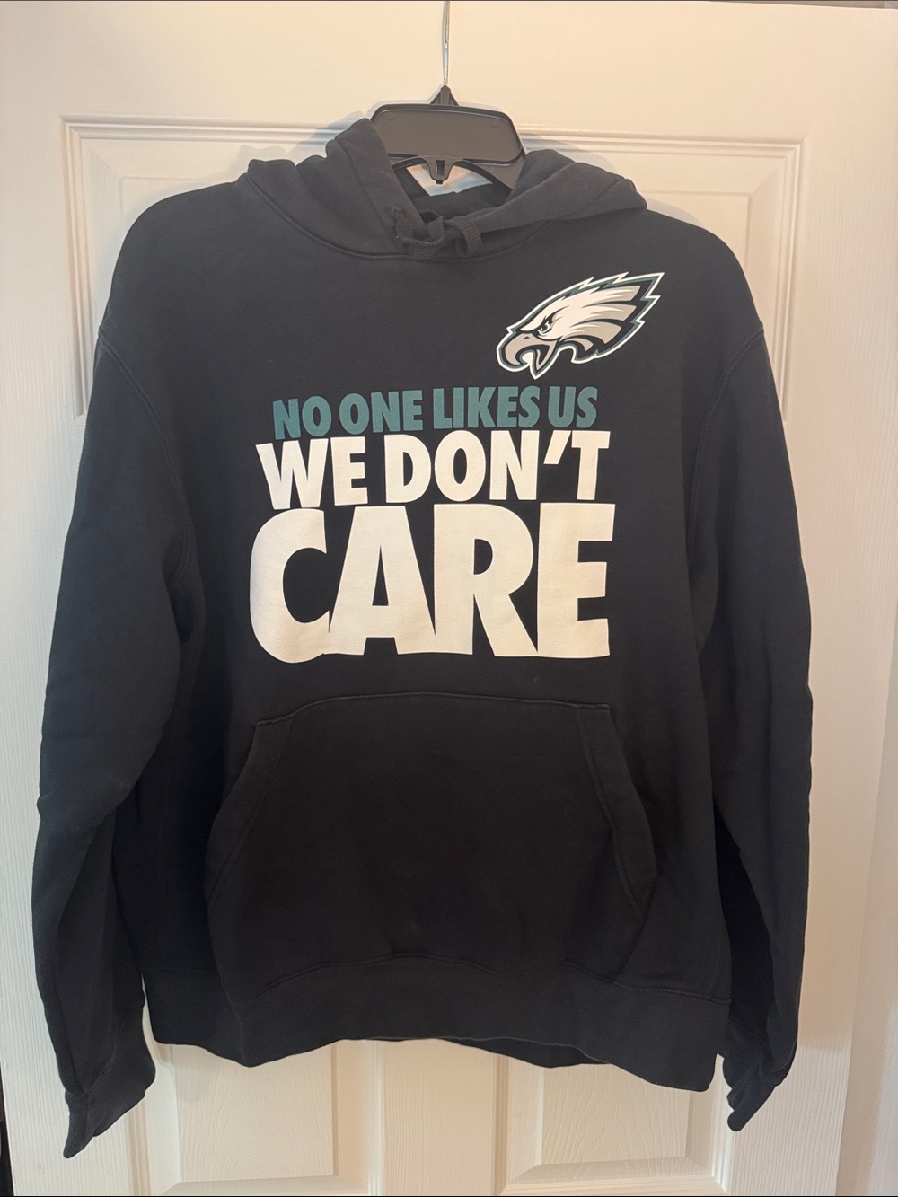 Nike Black Men's Philadelphia Eagles Hoodie with White & Teal Graphic